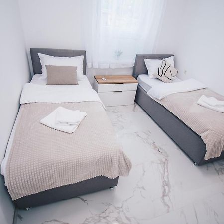 L Apartment マリボル エクステリア 写真