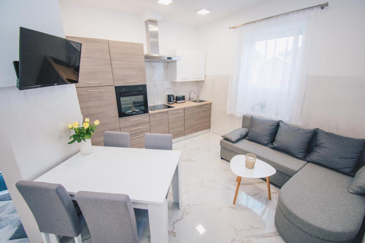 L Apartment マリボル エクステリア 写真