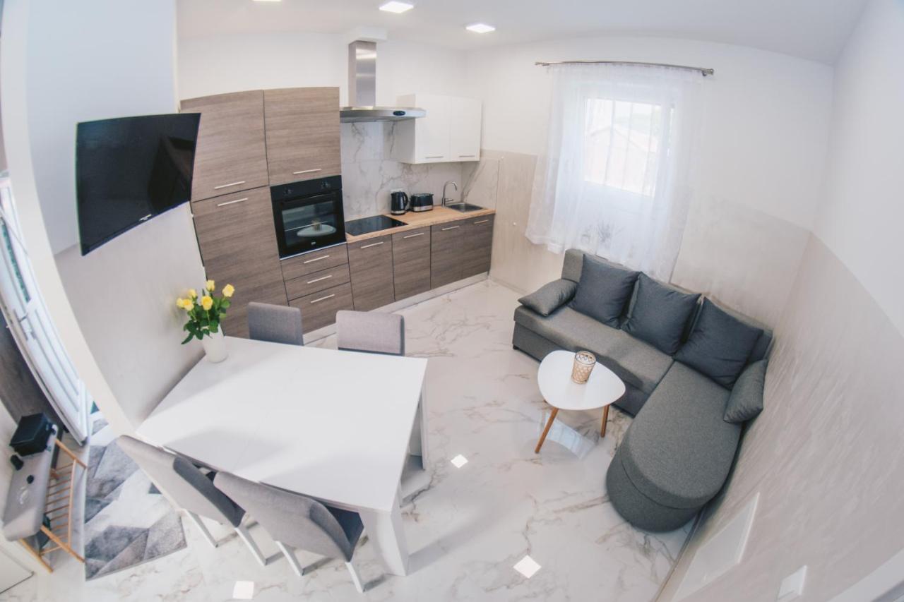 L Apartment マリボル エクステリア 写真