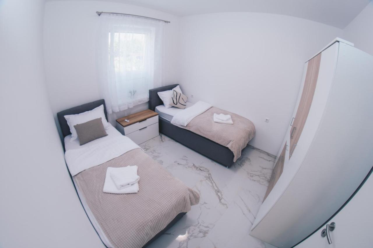 L Apartment マリボル エクステリア 写真